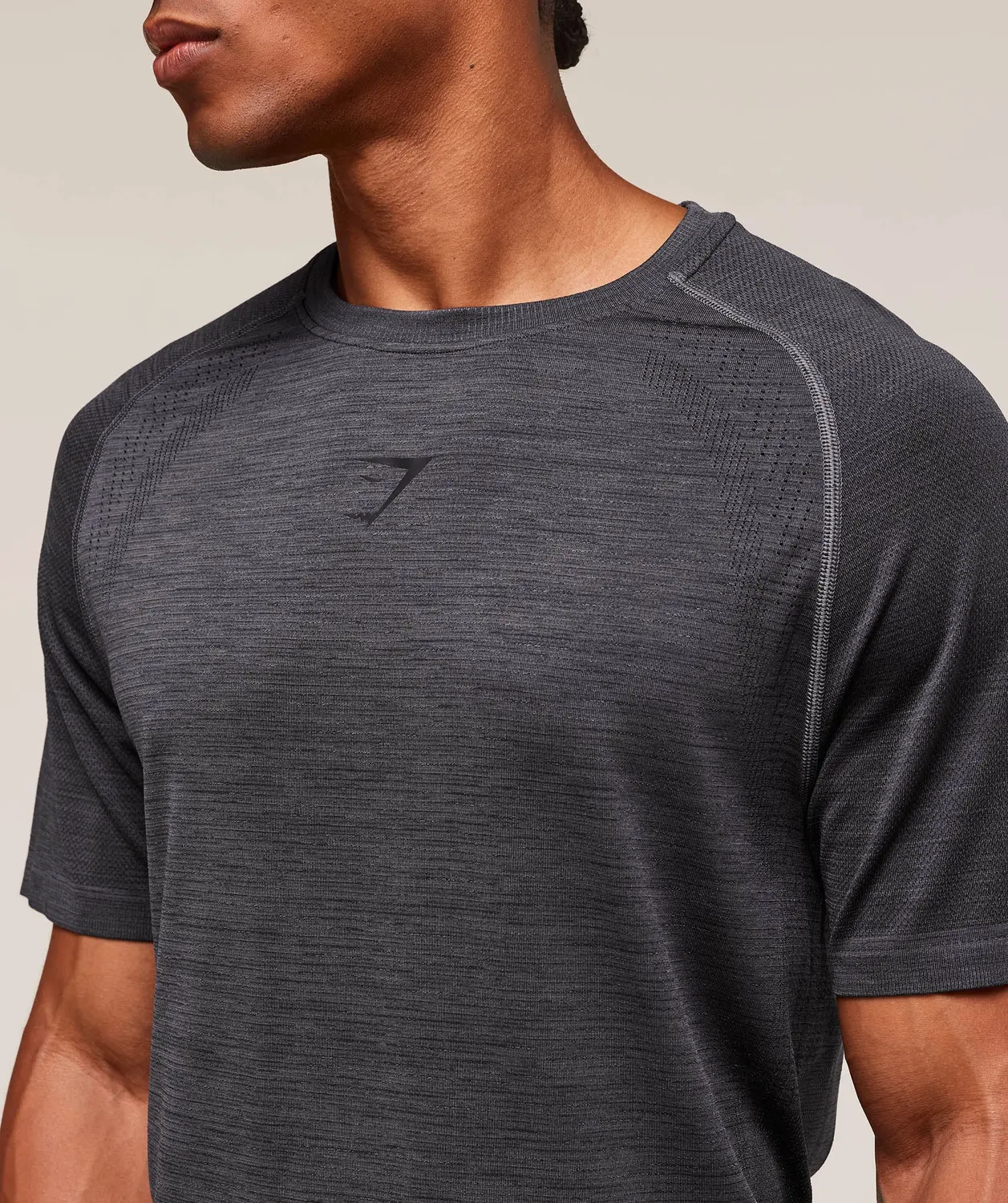 Versatile Seamless T-Shirt - Image 4