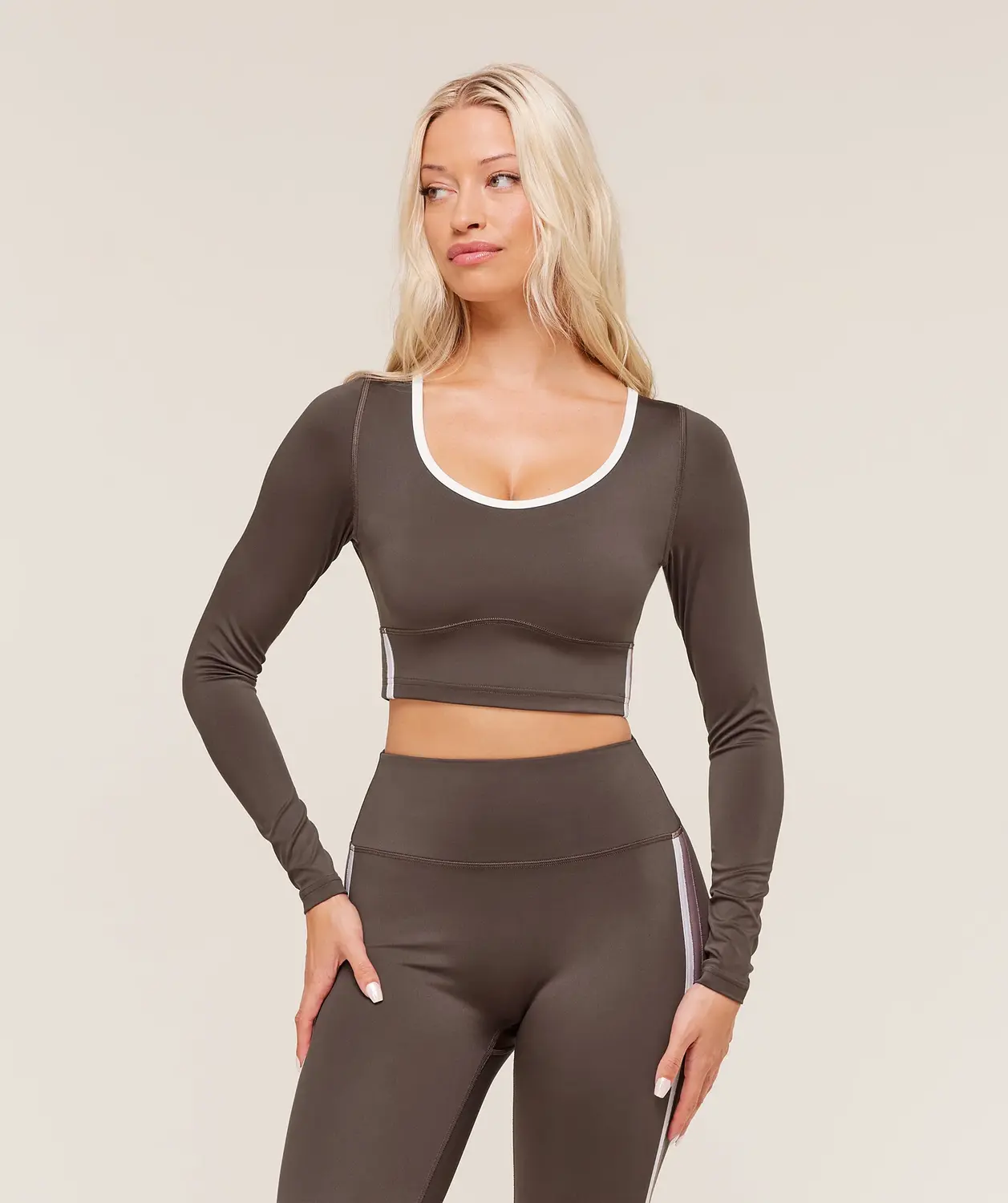 Piping Long Sleeve Crop Top